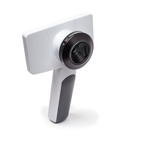 RCS-100 with Dermatoscope Lens attached.